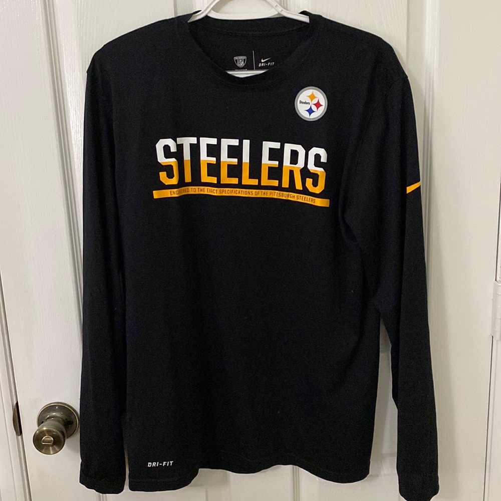 Nike Dry Fit Pittsburg Steelers Long Sleeve Shirt.